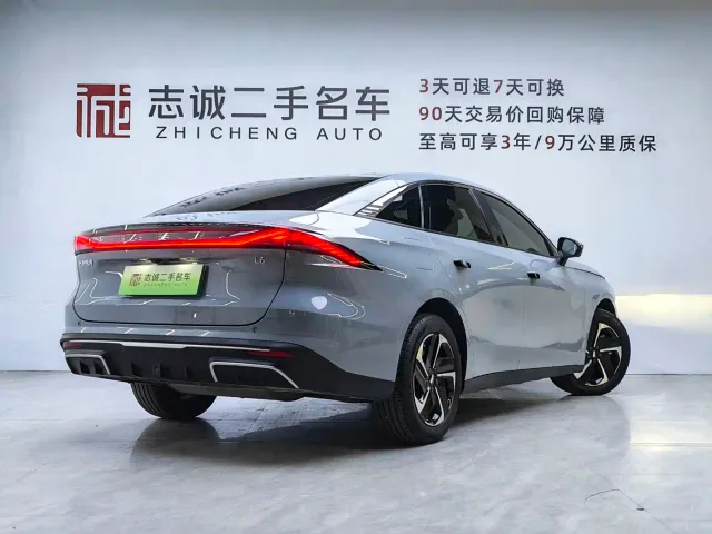Geely Galaxy L6 — Фото автомобиля 5