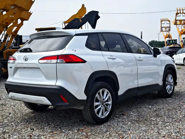 Toyota Corolla Cross — Фото автомобиля 4