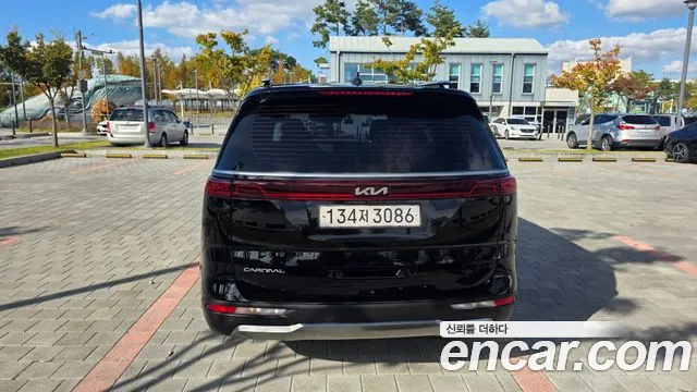 Kia Carnival 4th Gen — Фото автомобиля 5