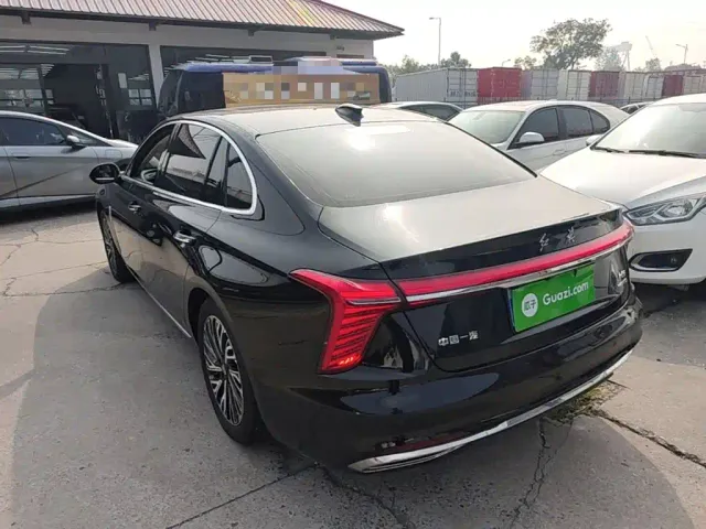 Hongqi H5 — Фото автомобиля 4