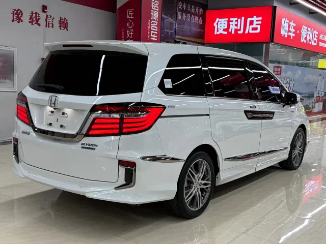 Honda Elysion — Фото автомобиля 8