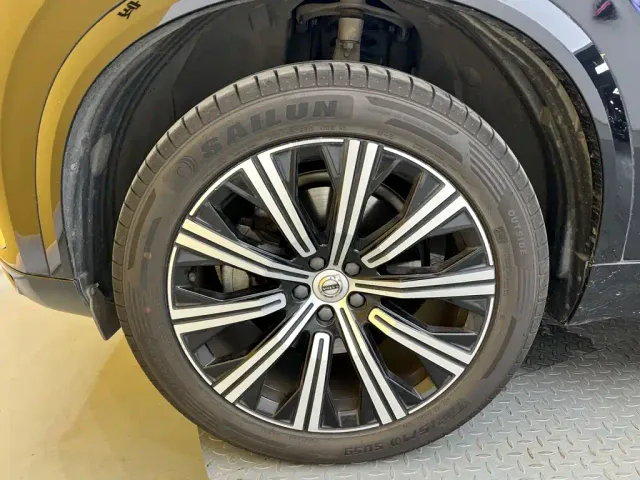 Volvo XC90 — Фото автомобиля 5