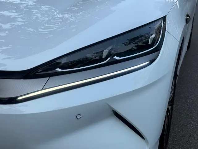 BYD Qin L — Фото автомобиля 2