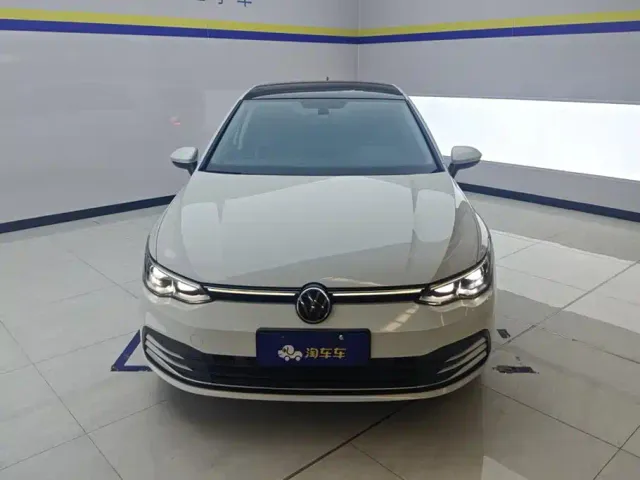 Volkswagen Golf — Фото автомобиля 2
