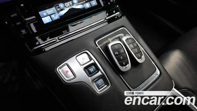 Hyundai Grandeur (New) Hybrid — Фото автомобиля 9