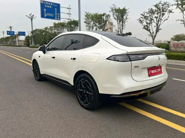 GAC Hyptec HT — Фото автомобиля 10