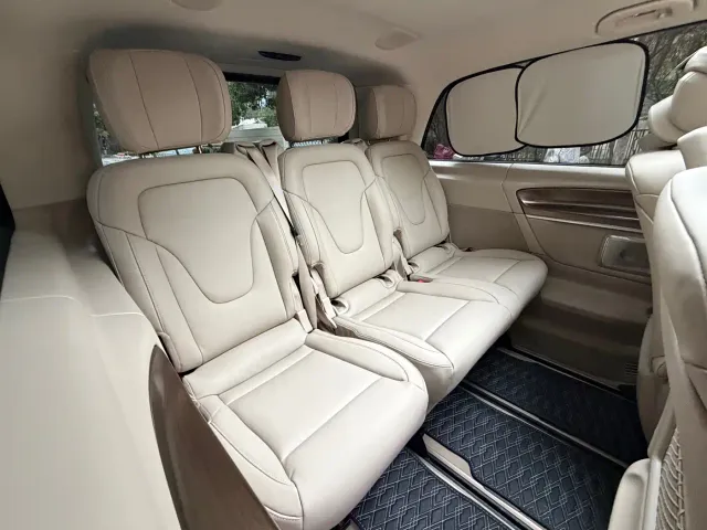 Mercedes-Benz V-Class — Фото автомобиля 20