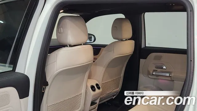 Mercedes-Benz EQB — Фото автомобиля 12