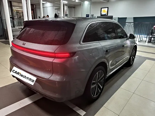 Li Auto L6 — Фото автомобиля 6