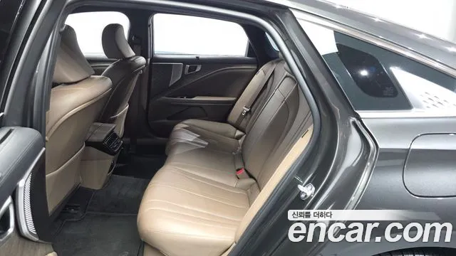 Kia K8 Hybrid — Фото автомобиля 16