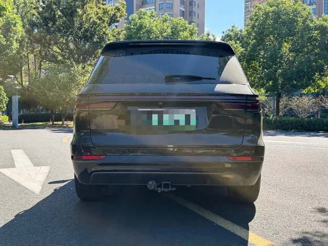 Li Auto ONE — Фото автомобиля 11