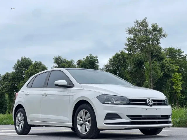 Volkswagen Polo — Фото автомобиля 3
