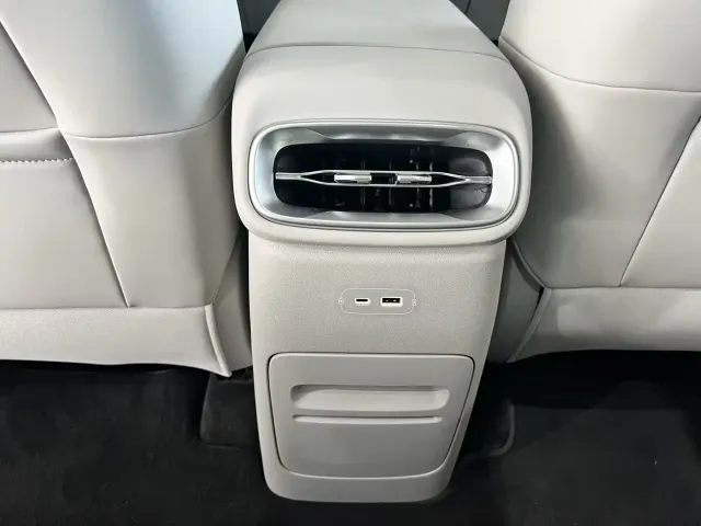 Leapmotor B10 — Фото автомобиля 25
