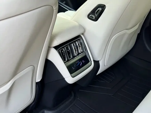 BYD Song L EV 2024 Model 662km Excellence — Фото автомобиля 16