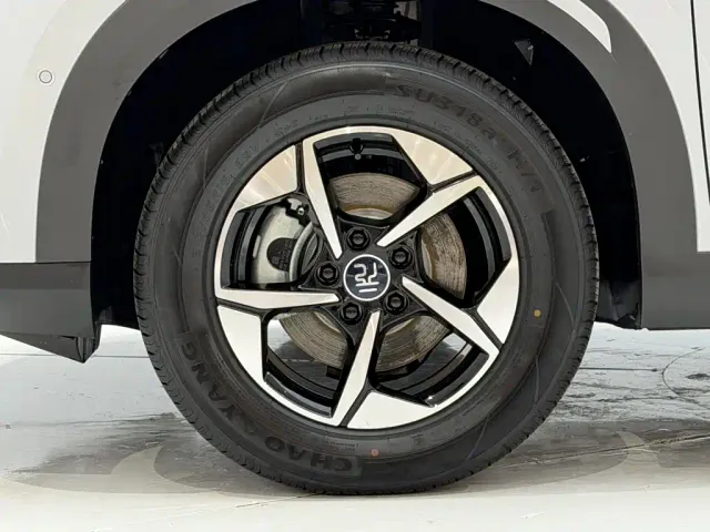 BYD Yuan UP — Фото автомобиля 4
