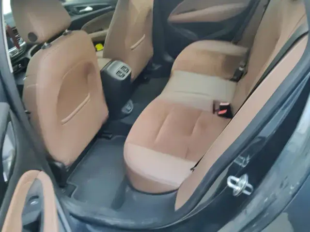 Buick Regal — Фото автомобиля 11