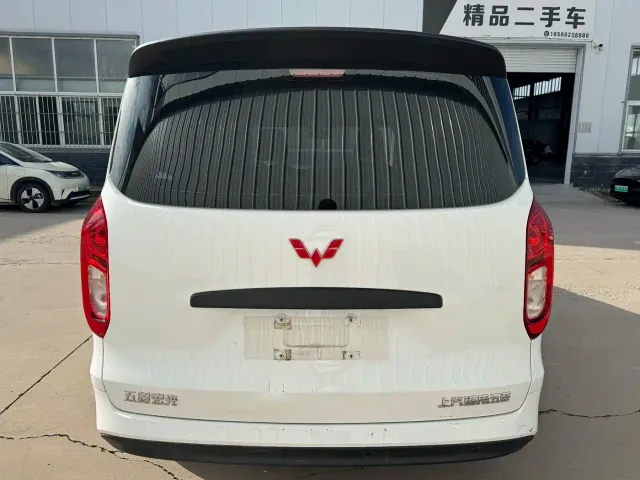 Wuling Hongguang — Фото автомобиля 6