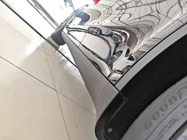 Tesla Model Y — Фото автомобиля 21