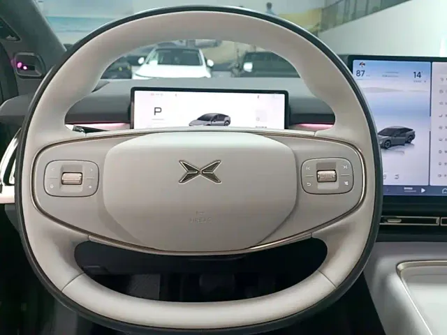 Xpeng P7+ — Фото автомобиля 10