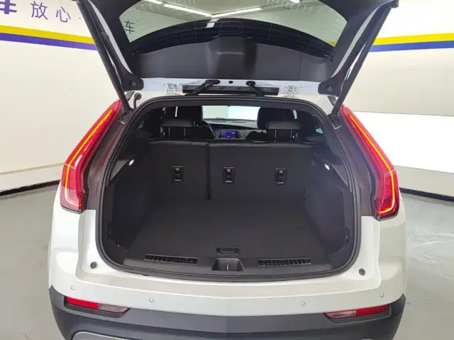 Cadillac XT4 — Фото автомобиля 4