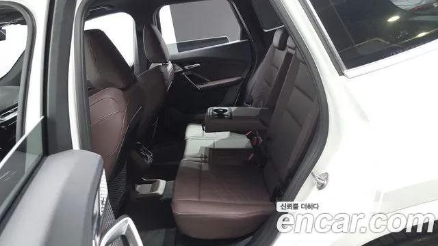 BMW X1 U11 — Фото автомобиля 12