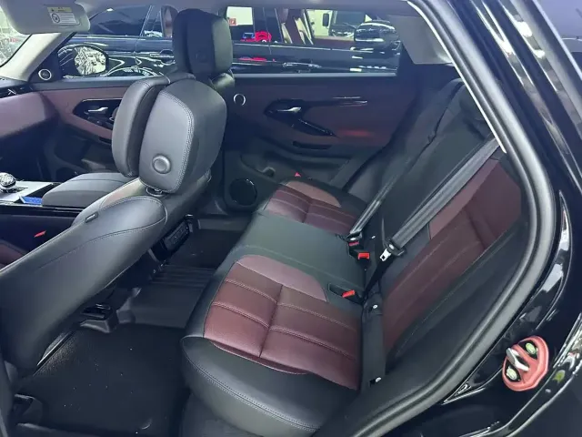 Land Rover Range Rover Evoque — Фото автомобиля 3