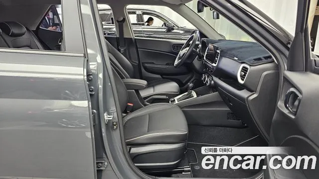 Hyundai Venue — Фото автомобиля 26