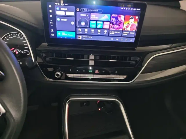 Haval H6 — Фото автомобиля 12