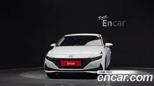 Hyundai Avante CN7 — Фото автомобиля 3