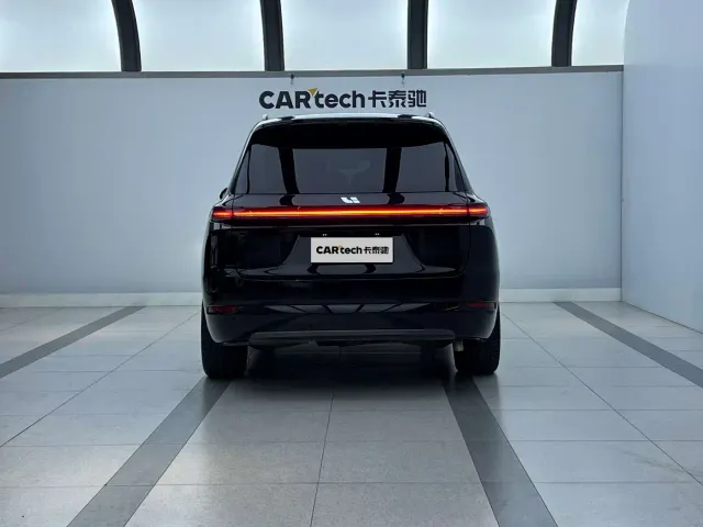 Li Auto L9 — Фото автомобиля 7