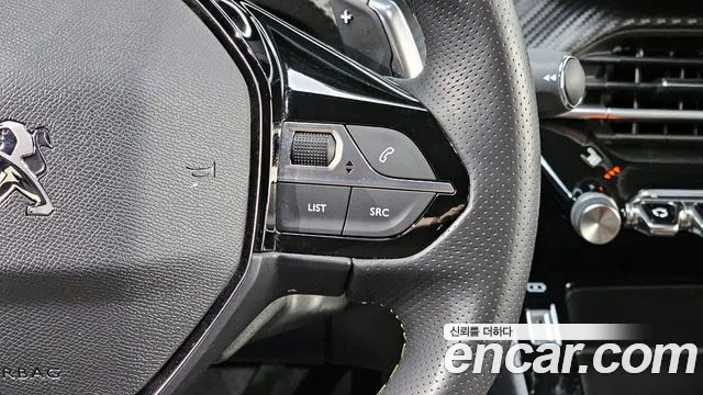 Peugeot 2008 — Фото автомобиля 24