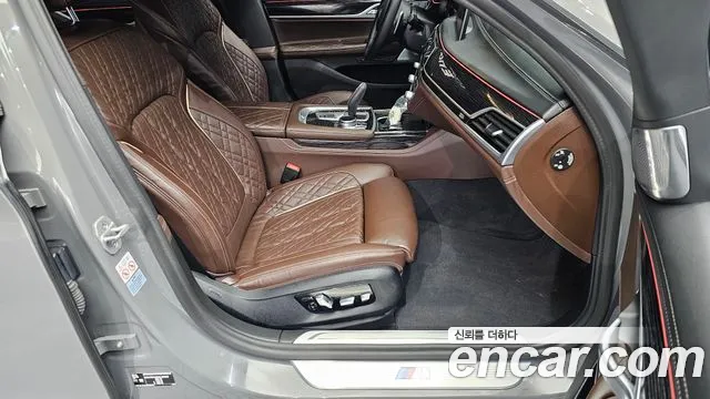 BMW 7 Series — Фото автомобиля 11