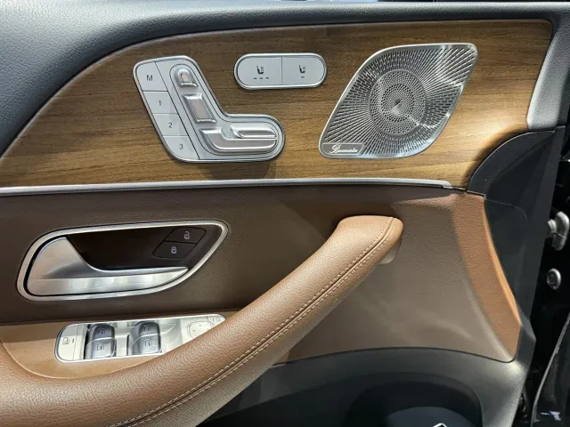 Mercedes-Benz GLE-Class — Фото автомобиля 10