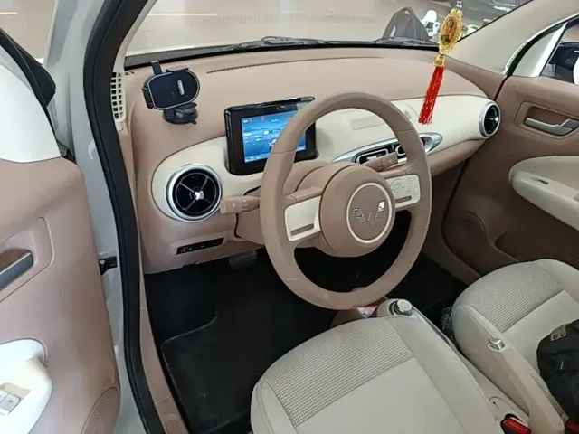 Wuling Hongguang Mini EV — Фото автомобиля 9
