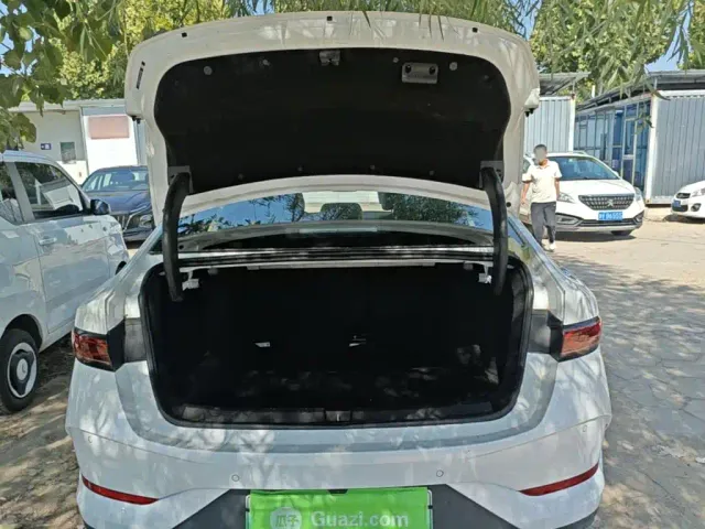BYD Qin PLUS — Фото автомобиля 18