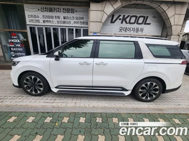 Kia Canival — Фото автомобиля 17