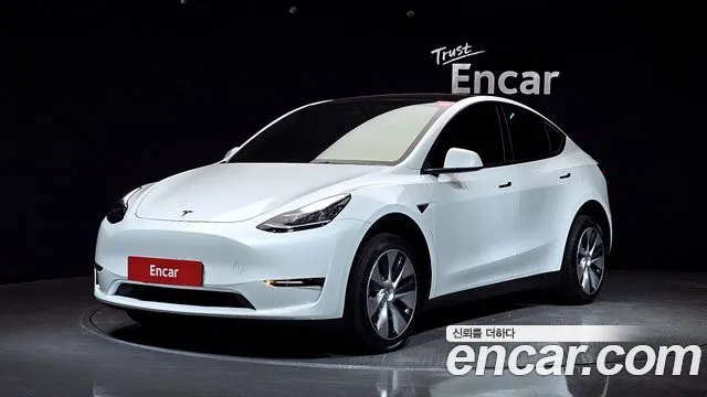Фотография автомобиля — Tesla Model Y