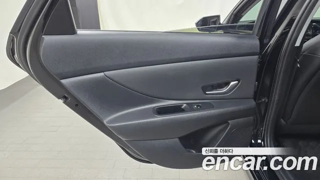 Hyundai AVANTE Avante (CN7) — Фото автомобиля 25