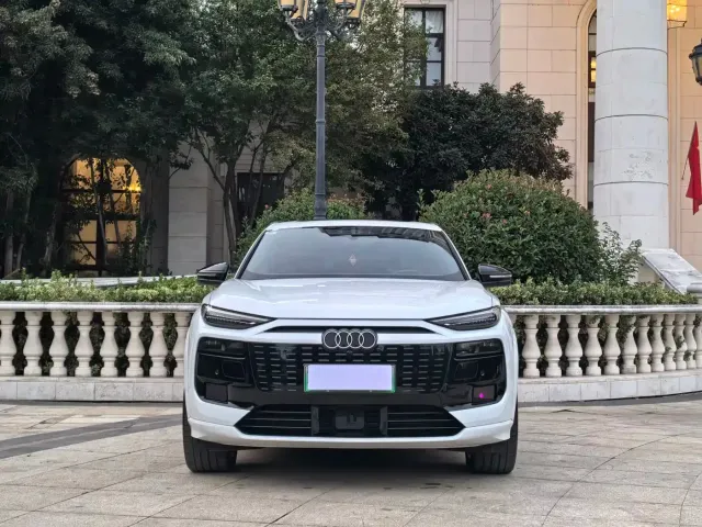 Audi Audi Q6L e-tron 2025 Model Pioneer Edition — Фото автомобиля 2