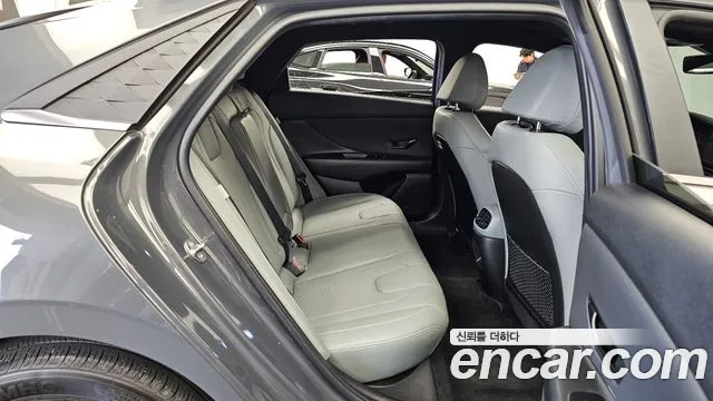 Hyundai Avante CN7 — Фото автомобиля 18