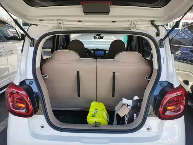 Wuling Hongguang Mini EV — Фото автомобиля 18