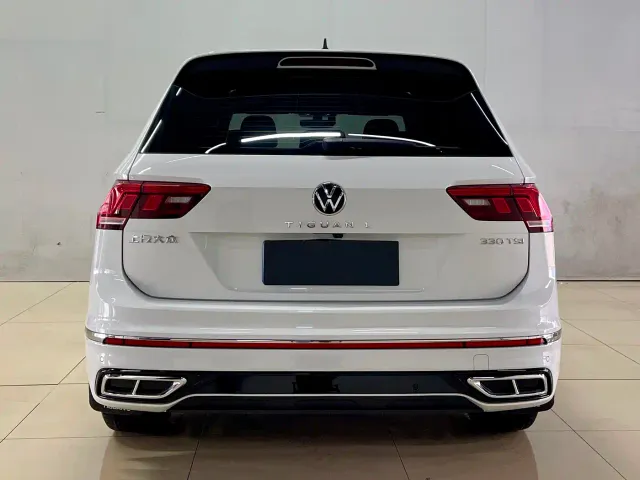 Volkswagen Tiguan L — Фото автомобиля 7