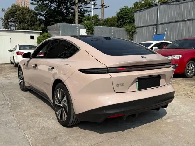 Nio ET5 — Фото автомобиля 13