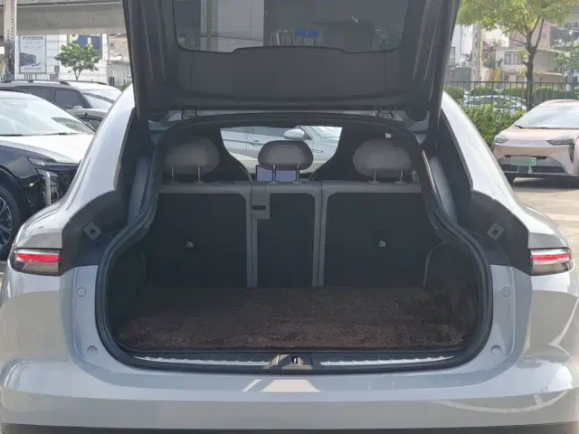 Nio EC6 — Фото автомобиля 9