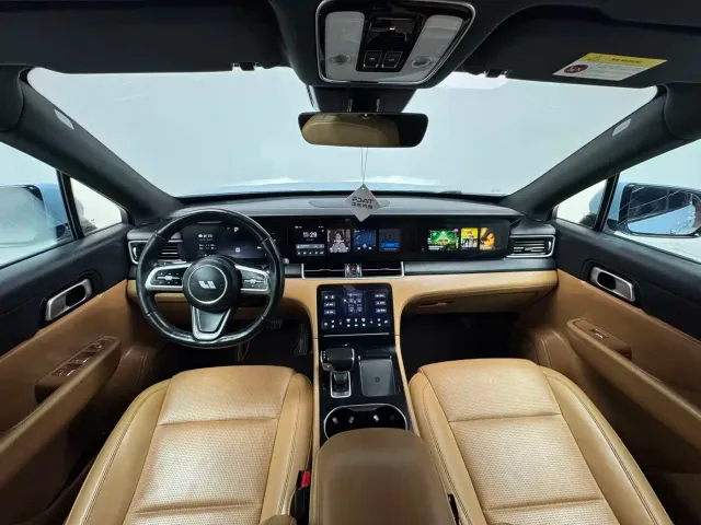 Li Auto ONE — Фото автомобиля 14