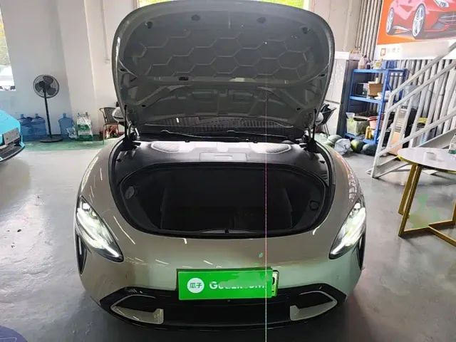 Xiaomi SU7 — Фото автомобиля 19