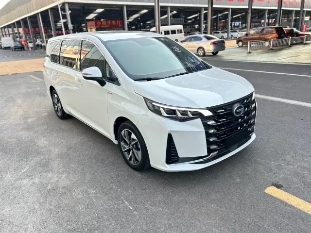 GAC Trumpchi M6 — Фото автомобиля 3