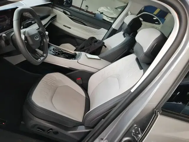 Ford Edge — Фото автомобиля 14