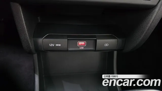 Kia Niro — Фото автомобиля 27