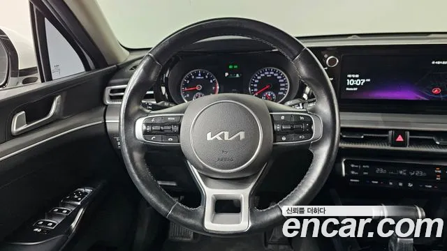 Kia K5 Generation 3 — Фото автомобиля 18